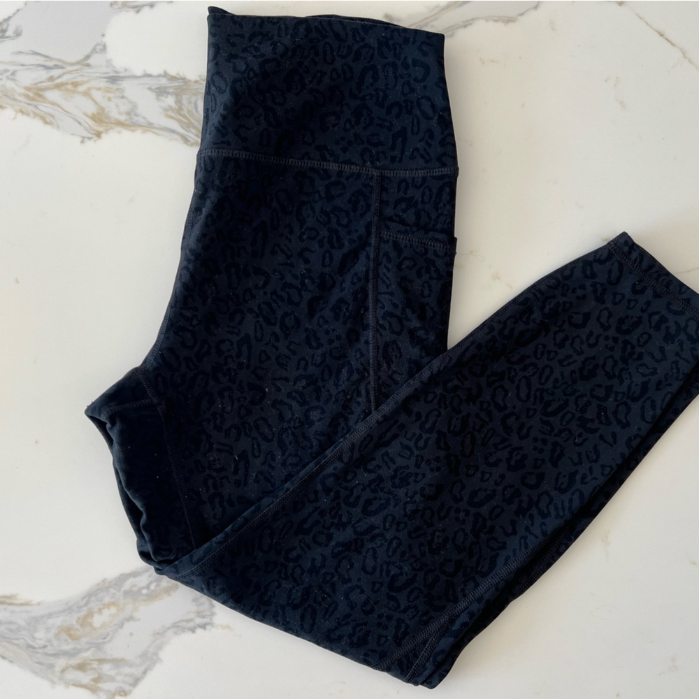 Suttile black leopard leggings soft with pockets